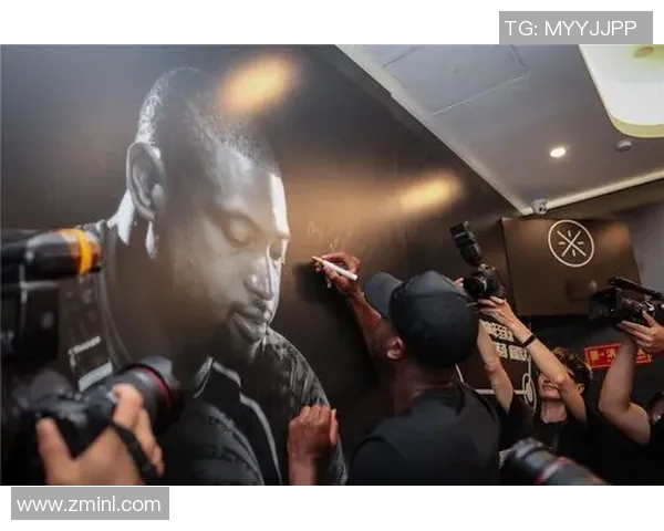 韦德与足球明星亲密互动共叙运动激情引发球迷热议 韦德与足球明星亲密互动共叙运动激情引发球迷热议