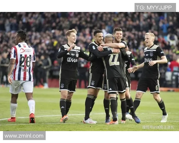 捷克足球明星卡拉维茨的传奇之路与辉煌成就回顾