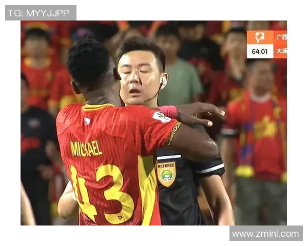 足球明星中的白月光他们的光辉与梦想照亮了无数球迷的心灵